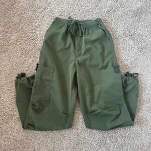 Green Windsor cargo pants